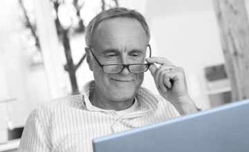 La Presbytie : Définition, Symptômes et Traitements